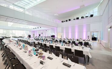Veranstaltungsräume Hyparschale Magdeburg Sommerfest gmp Architekten 2024